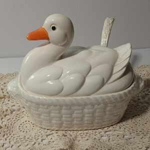 Vintage 80's Duck Tureen Made In Japan About 11 Inches Long And 10 Inches Tall